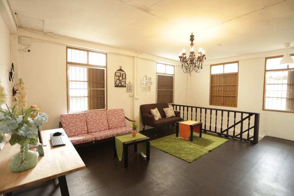 Tiger Lily Hostel Bangkok Exteriér fotografie